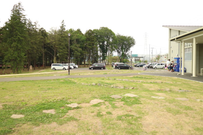 芹沢公園の駐車場