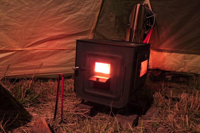 田代運動でソロキャンプをして新保製作所のチョッパープロトタイプで暖をとる