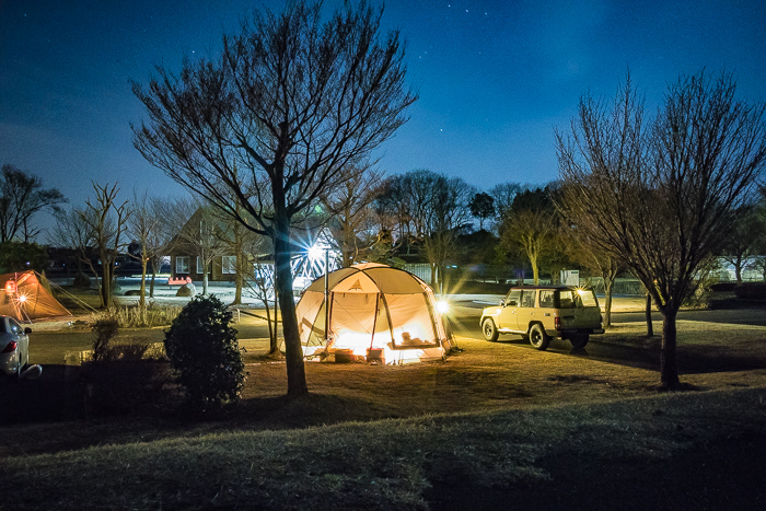 蔓巻公園オートキャンプ場の月夜とサイト
