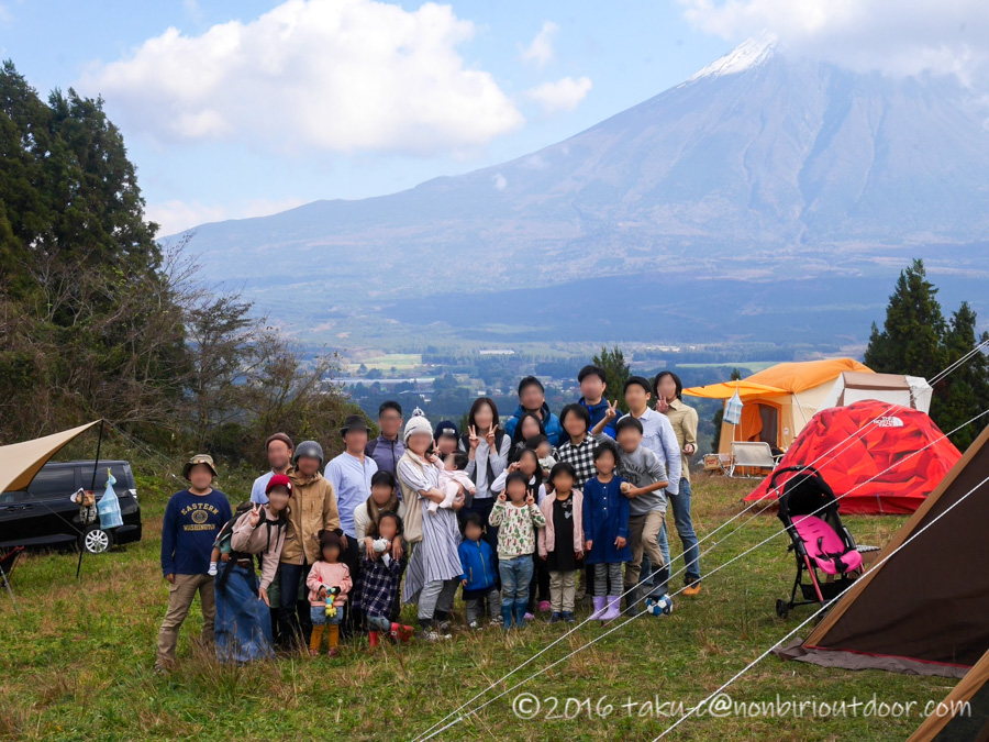 富士山YMCAで行われた第2回ナチュログ写真部合同合宿の集合写真