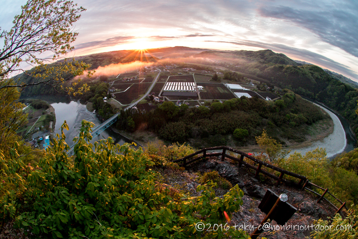 茂木町の鎌倉山展望台からの朝日