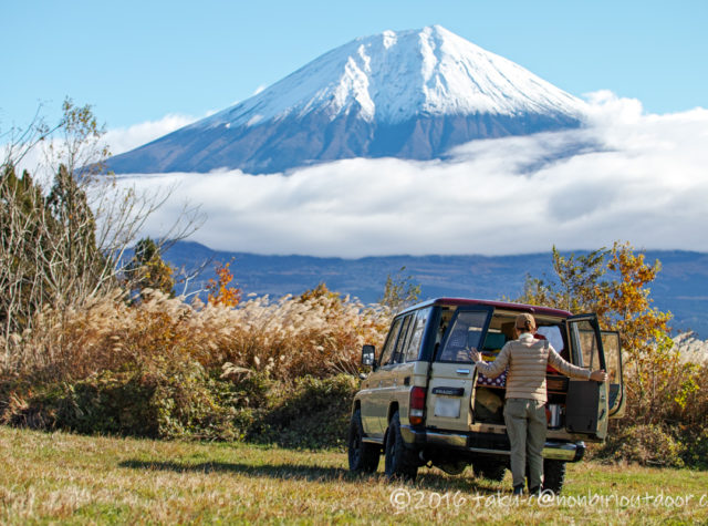 冬の富士山YMCAグローバルエコヴィレッジにて設営開始