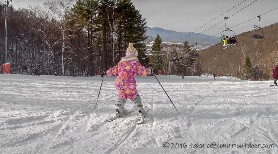 娘の初スキーに行ったシャトレーゼスキーリゾート八ヶ岳のバレー1コース