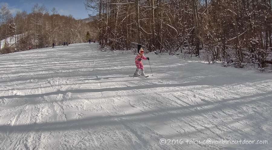 娘の初スキーに行ったシャトレーゼスキーリゾート八ヶ岳のバレー1コース