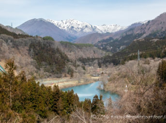 湯島オートキャンプ場と谷川岳