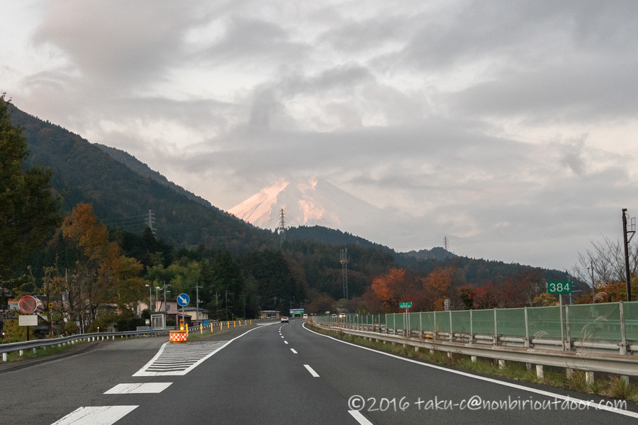 高速からの富士山